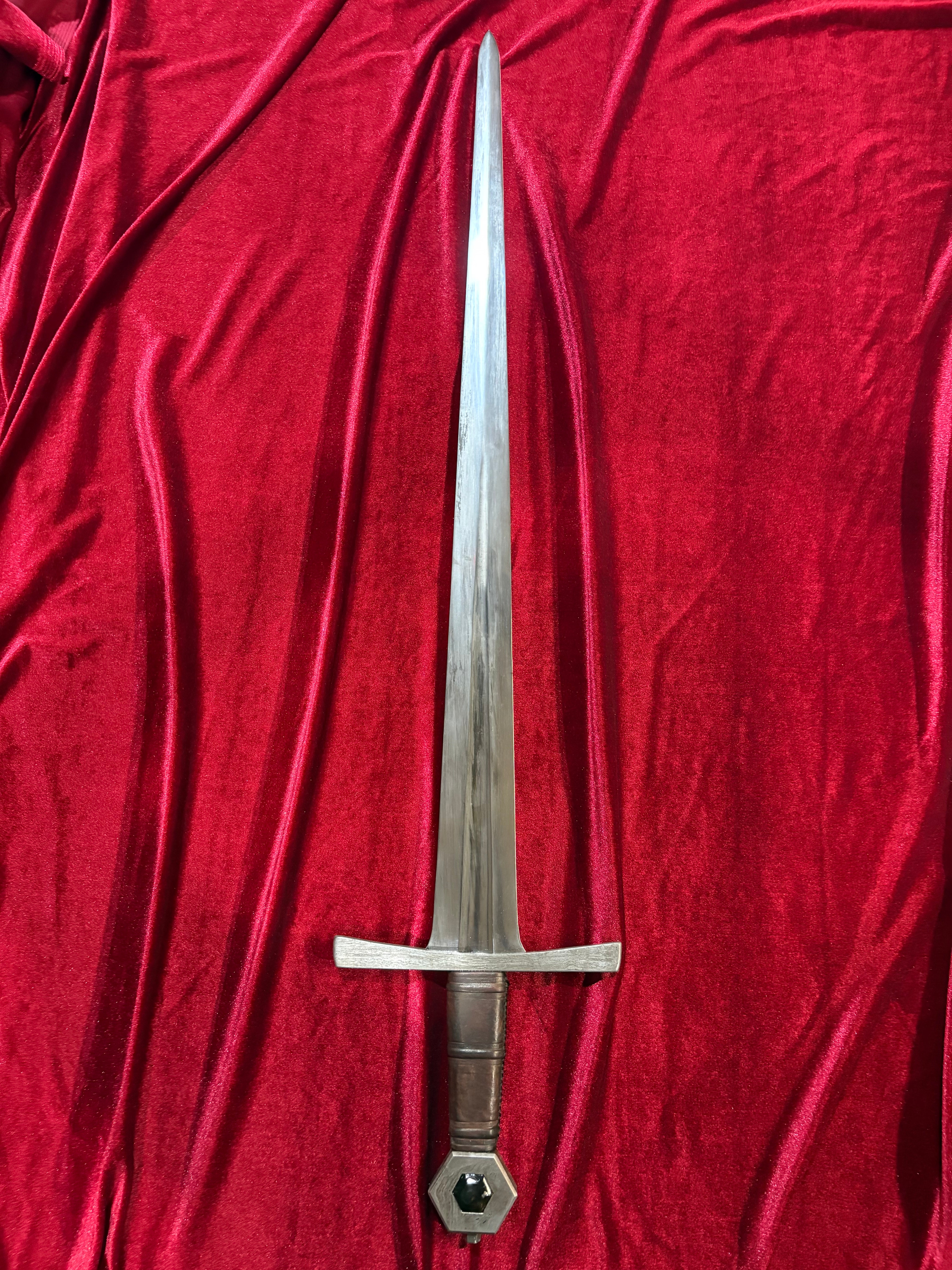Type XIV hex arming sword – Jack Bauer Swords