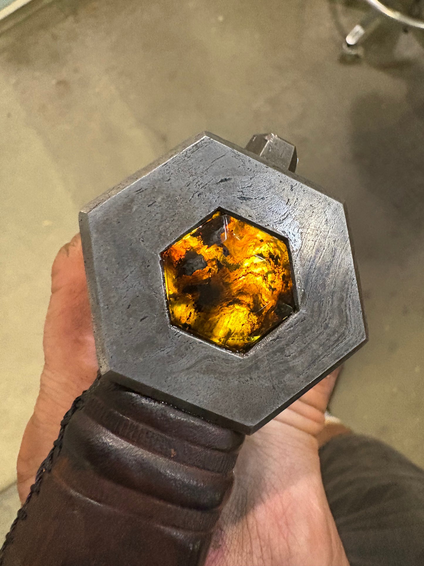 Type XIV hex arming sword