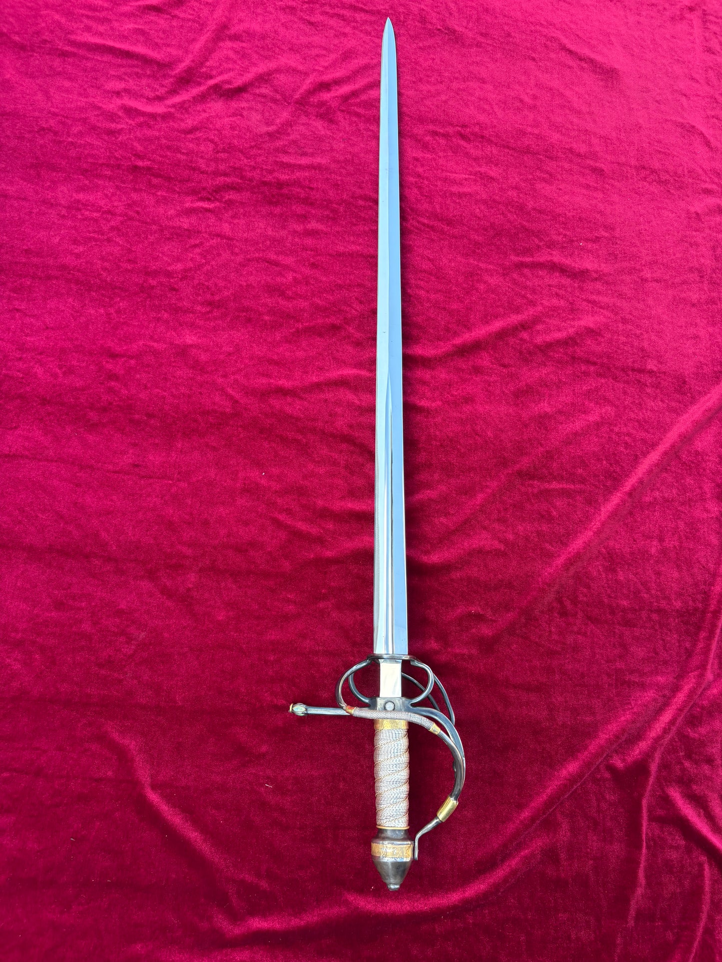 Side sword with opals