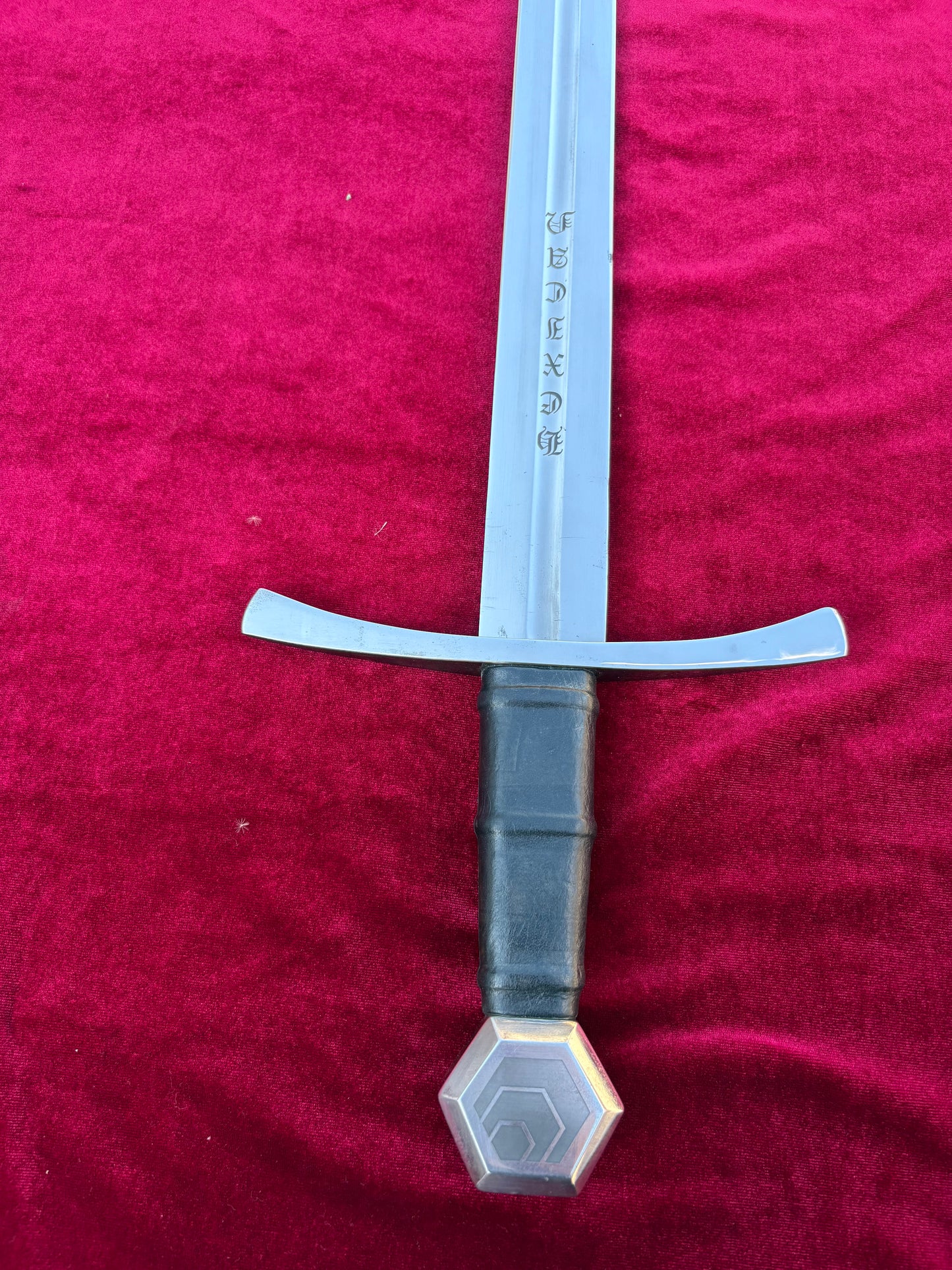 Hex type X arming sword